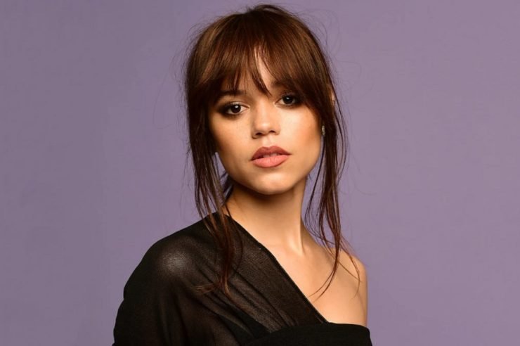 Biografía de Jenna Ortega: La reina del suspenso con mirada de acero y corazón de fuego