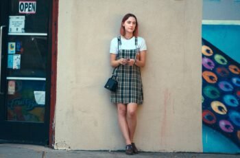 🕊️ Lady Bird (2017): Volar lejos sin romper del todo el hilo que te ata a casa 💔🎓