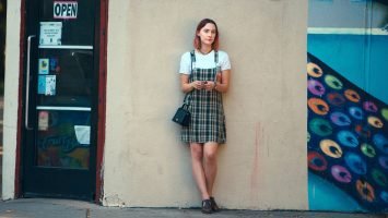 Reseña de Lady Bird (2017): Volar lejos sin romper del todo el hilo que te ata a casa