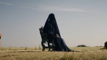 Reseña de La mujer de las sombras (2025): Misterio y secretos en la oscuridad 🌑✨