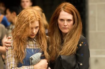 👑 Carrie (2013): El regreso sangriento de un clásico del terror 🩸📚