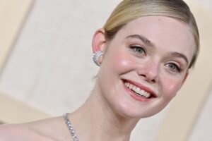 Elle Fanning: La estrella que conquistó la fantasía y el drama ✨🎬