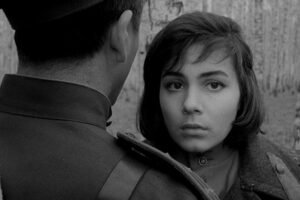 🌊 La infancia de Iván (1962): El dolor de crecer entre ruinas y sombras 💔🕊️