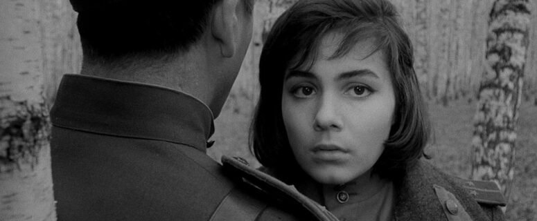 🌊 La infancia de Iván (1962): El dolor de crecer entre ruinas y sombras 💔🕊️