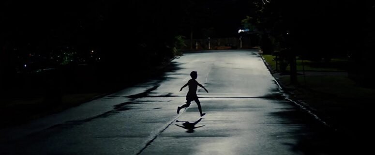 La hora de la desaparición (2025): Misterio, horror y niños que se desvanecen
