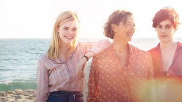 Imagen promocional de Mujeres del siglo XX (2016)